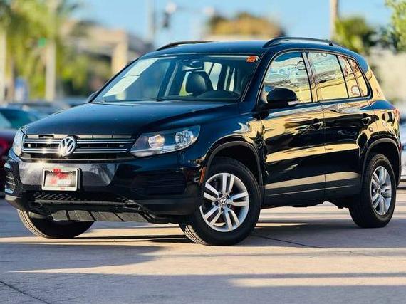 VOLKSWAGEN TIGUAN 2017 WVGAV7AX1HK023079 image
