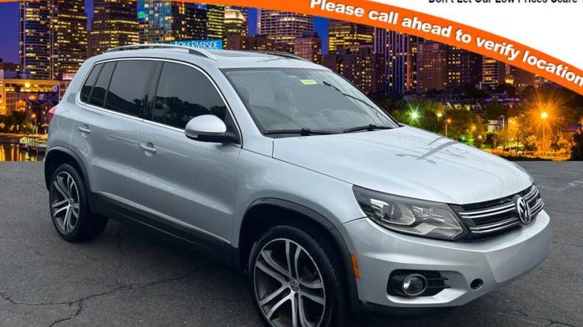 VOLKSWAGEN TIGUAN 2017 WVGVV7AX7HK024755 image