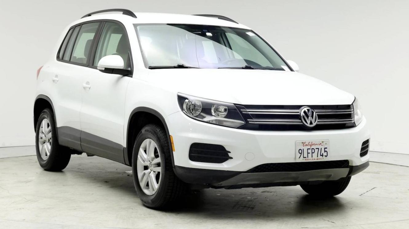 VOLKSWAGEN TIGUAN 2017 WVGAV7AX7HK021207 image