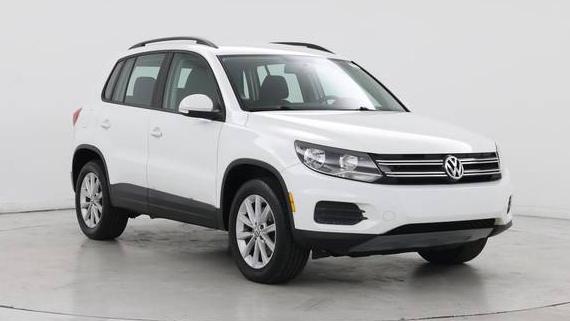 VOLKSWAGEN TIGUAN 2017 WVGAV7AX9HK046934 image