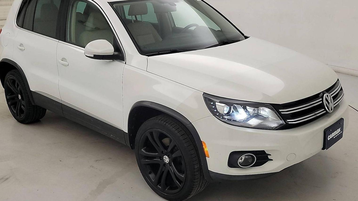 VOLKSWAGEN TIGUAN 2017 WVGWV7AXXHW511476 image