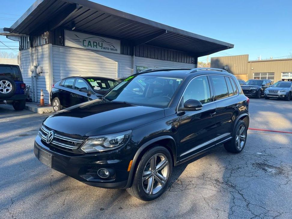 VOLKSWAGEN TIGUAN 2017 WVGUV7AX8HK014375 image