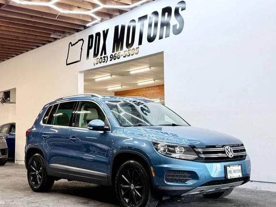 VOLKSWAGEN TIGUAN 2017 WVGSV7AX1HK015553 image