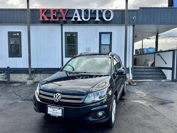VOLKSWAGEN TIGUAN 2012 WVGBV7AX3CW553558 image