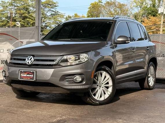 VOLKSWAGEN TIGUAN 2012 WVGBV7AX4CW090541 image