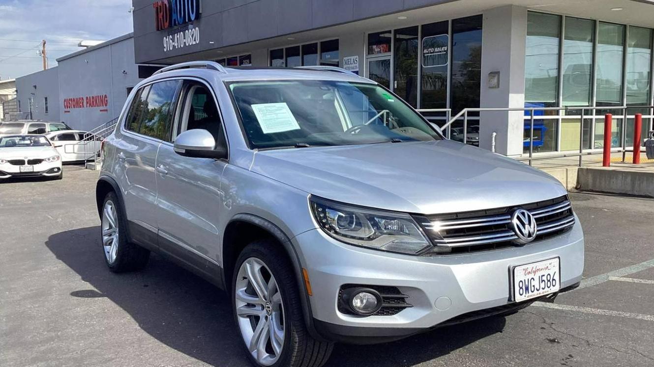 VOLKSWAGEN TIGUAN 2012 WVGBV7AX2CW001243 image