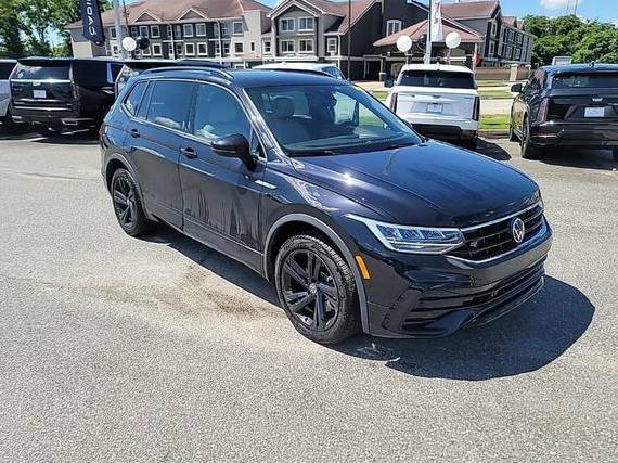 VOLKSWAGEN TIGUAN 2024 3VVCB7AX8RM071356 image