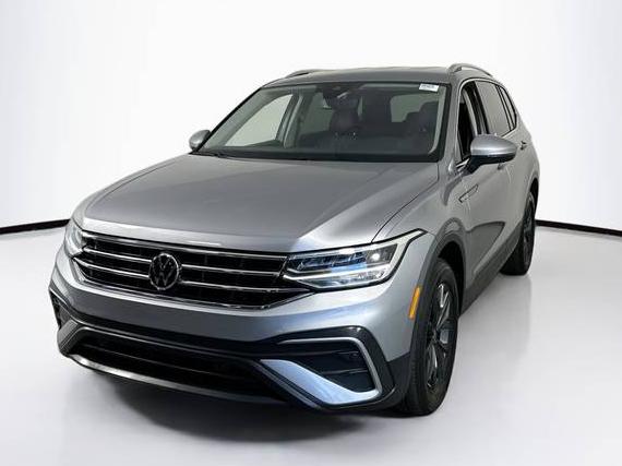 VOLKSWAGEN TIGUAN 2024 3VV3B7AX2RM048235 image