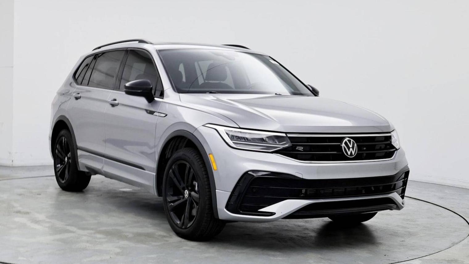 VOLKSWAGEN TIGUAN 2024 3VVCB7AX7RM062356 image