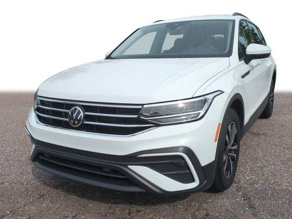 VOLKSWAGEN TIGUAN 2024 3VVRB7AX0RM193929 image VOLKSWAGEN TIGUAN 2024 3VVRB7AX0RM193929 image
