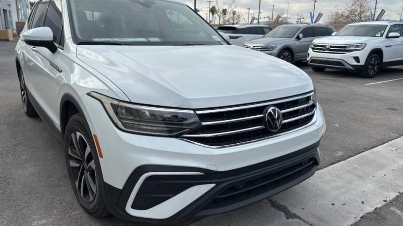 VOLKSWAGEN TIGUAN 2024 3VVRB7AX1RM050956 image