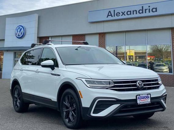 VOLKSWAGEN TIGUAN 2024 3VVNB7AX7RM104162 image