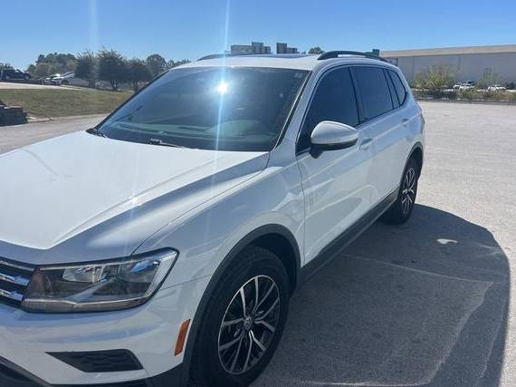 VOLKSWAGEN TIGUAN 2020 3VV3B7AX7LM115824 image VOLKSWAGEN TIGUAN 2020 3VV3B7AX7LM115824 image