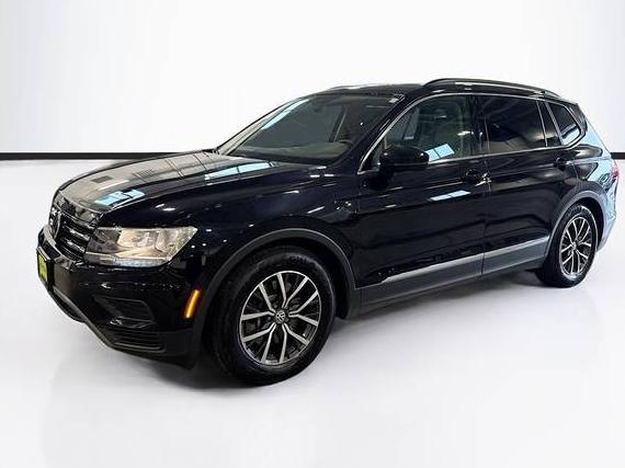 VOLKSWAGEN TIGUAN 2020 3VV2B7AX7LM085817 image