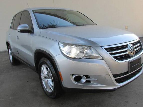 VOLKSWAGEN TIGUAN 2011 WVGAV7AX7BW535395 image