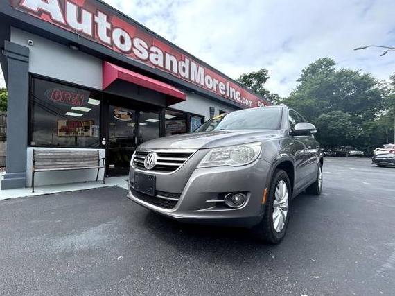 VOLKSWAGEN TIGUAN 2011 WVGBV7AX3BW536953 image