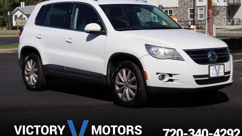 VOLKSWAGEN TIGUAN 2011 WVGBV7AX7BW527446 image