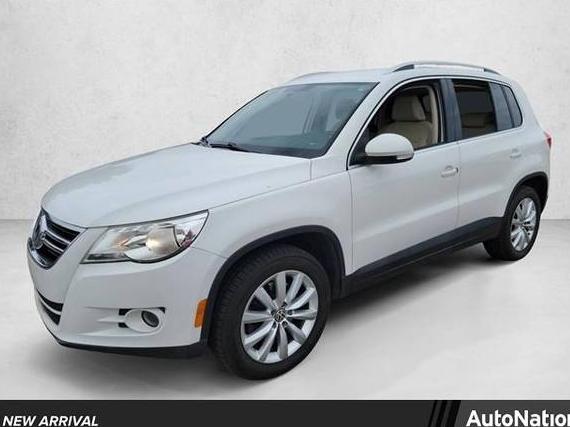 VOLKSWAGEN TIGUAN 2011 WVGAV7AX5BW521169 image