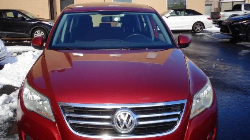 VOLKSWAGEN TIGUAN 2011 WVGAV7AX3BW000533 image