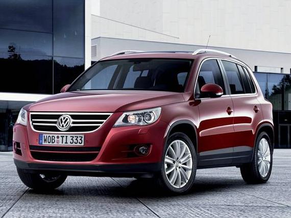 VOLKSWAGEN TIGUAN 2011 WVGBV7AX8BW549133 image