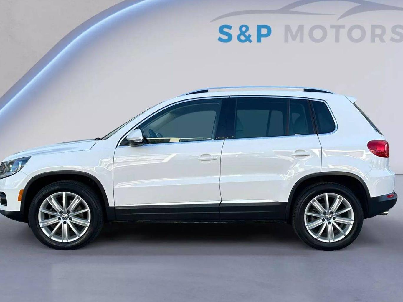 VOLKSWAGEN TIGUAN 2013 WVGAV7AX1DW501388 image