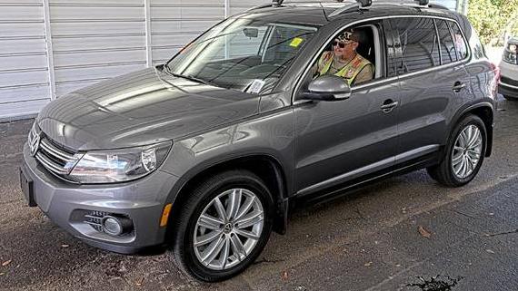VOLKSWAGEN TIGUAN 2013 WVGBV7AX2DW007223 image