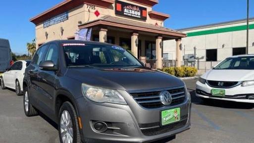 VOLKSWAGEN TIGUAN 2010 WVGAV7AXXAW002178 image