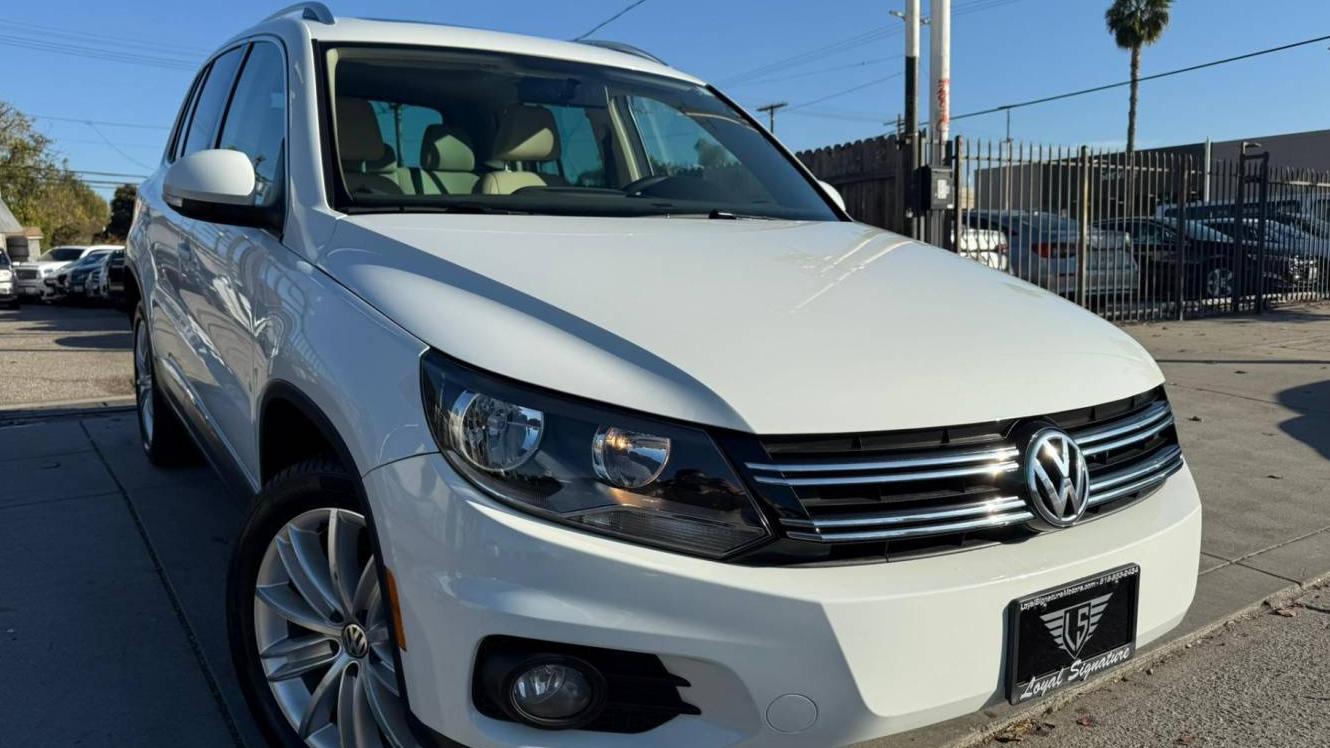 VOLKSWAGEN TIGUAN 2014 WVGAV3AX4EW556038 image