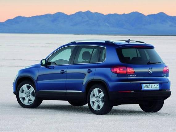 VOLKSWAGEN TIGUAN 2014 WVGBV3AX9EW045204 image
