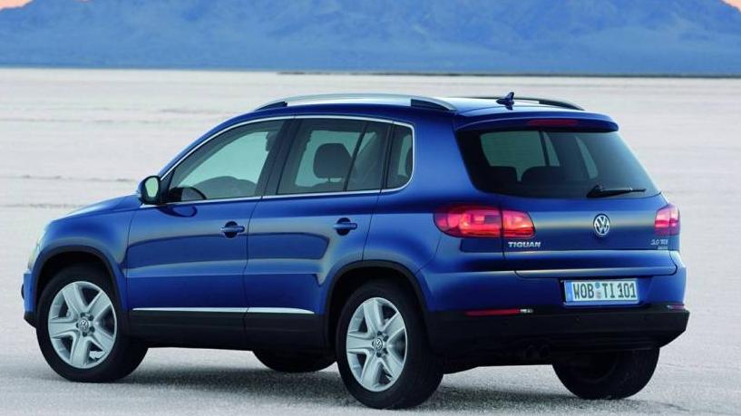 VOLKSWAGEN TIGUAN 2015 WVGAV7AXXFW525871 image