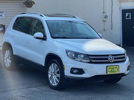 VOLKSWAGEN TIGUAN 2015 WVGBV7AX1FW555099 image