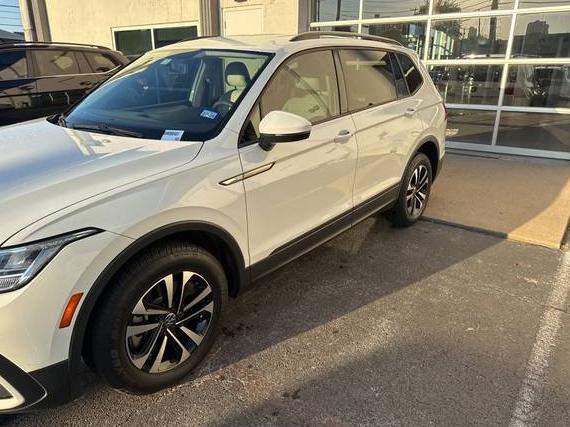 VOLKSWAGEN TIGUAN 2022 3VV1B7AX6NM000481 image