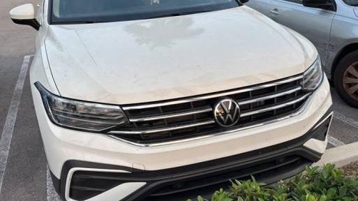 VOLKSWAGEN TIGUAN 2022 3VV3B7AX1NM151205 image