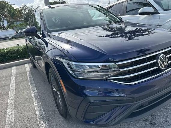 VOLKSWAGEN TIGUAN 2022 3VV3B7AX4NM117145 image