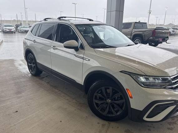 VOLKSWAGEN TIGUAN 2022 3VV3B7AXXNM116775 image
