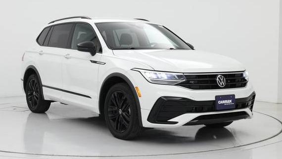 VOLKSWAGEN TIGUAN 2022 3VVCB7AX4NM022620 image