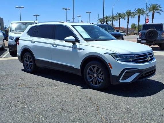 VOLKSWAGEN TIGUAN 2022 3VV3B7AX3NM145101 image