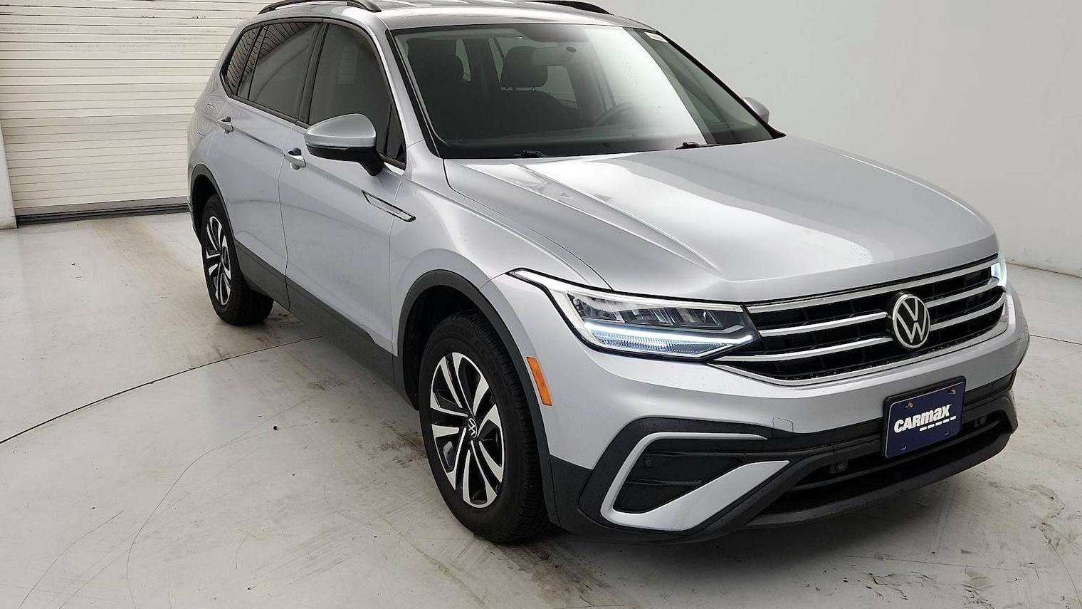 VOLKSWAGEN TIGUAN 2022 3VV1B7AXXNM000757 image