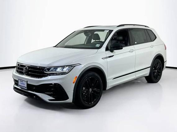 VOLKSWAGEN TIGUAN 2022 3VVCB7AXXNM104299 image