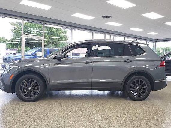 VOLKSWAGEN TIGUAN 2022 3VV3B7AX8NM070511 image
