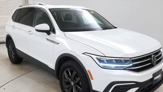 VOLKSWAGEN TIGUAN 2022 3VV3B7AX3NM065409 image