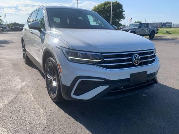VOLKSWAGEN TIGUAN 2022 3VV3B7AX1NM025944 image