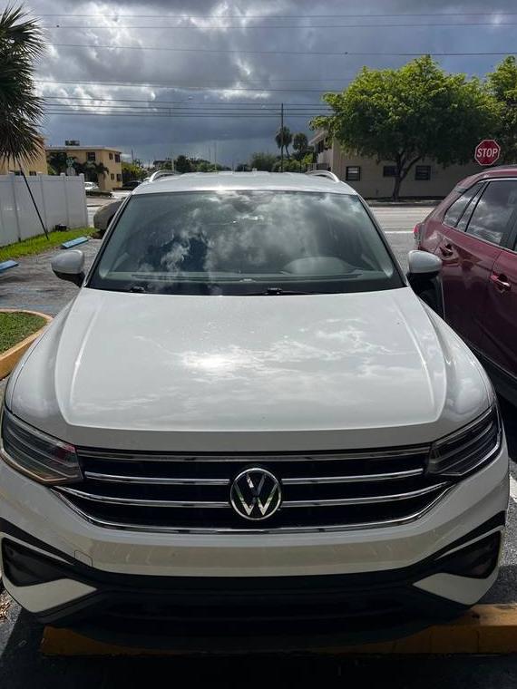 VOLKSWAGEN TIGUAN 2022 3VV3B7AX6NM151037 image