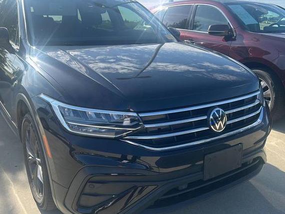 VOLKSWAGEN TIGUAN 2022 3VV3B7AX4NM036517 image