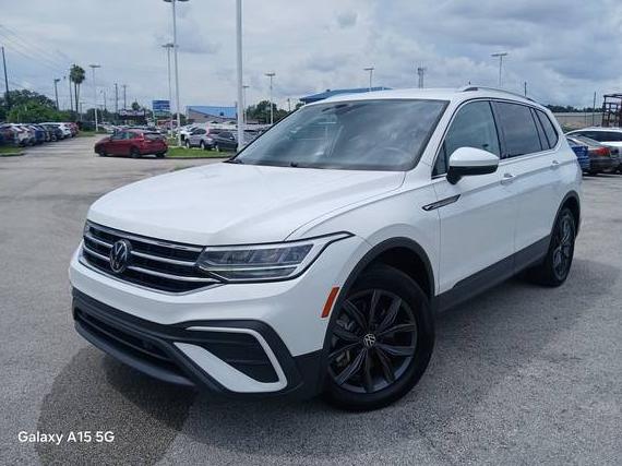 VOLKSWAGEN TIGUAN 2022 3VV3B7AX6NM046174 image
