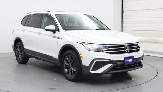 VOLKSWAGEN TIGUAN 2022 3VV3B7AX8NM114278 image