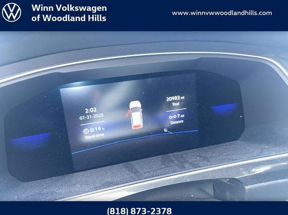VOLKSWAGEN TIGUAN 2022 3VV3B7AX1NM034109 image