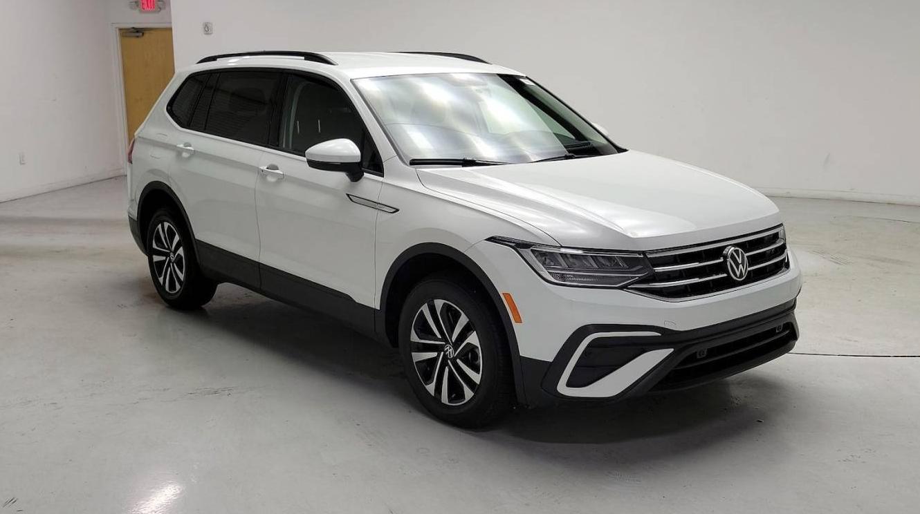 VOLKSWAGEN TIGUAN 2022 3VV1B7AXXNM001780 image