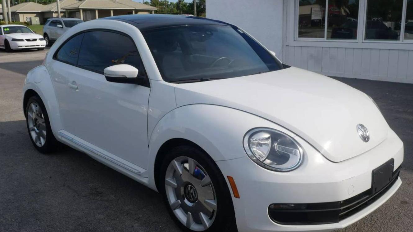 VOLKSWAGEN BEETLE 2016 3VWJ17AT8GM603740 image