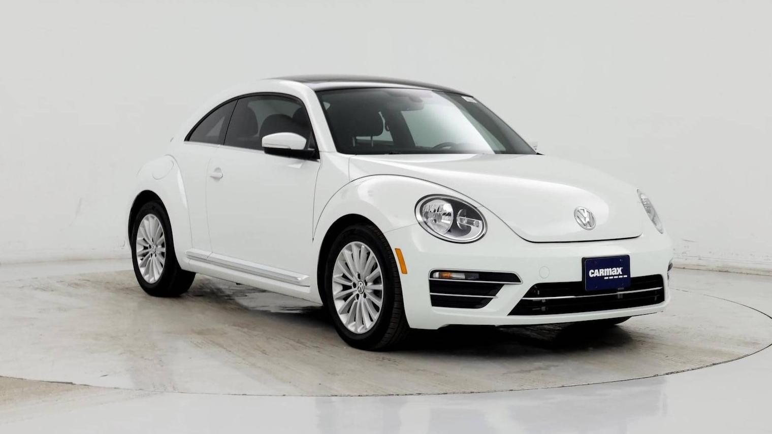 VOLKSWAGEN BEETLE 2019 3VWFD7AT1KM702700 image